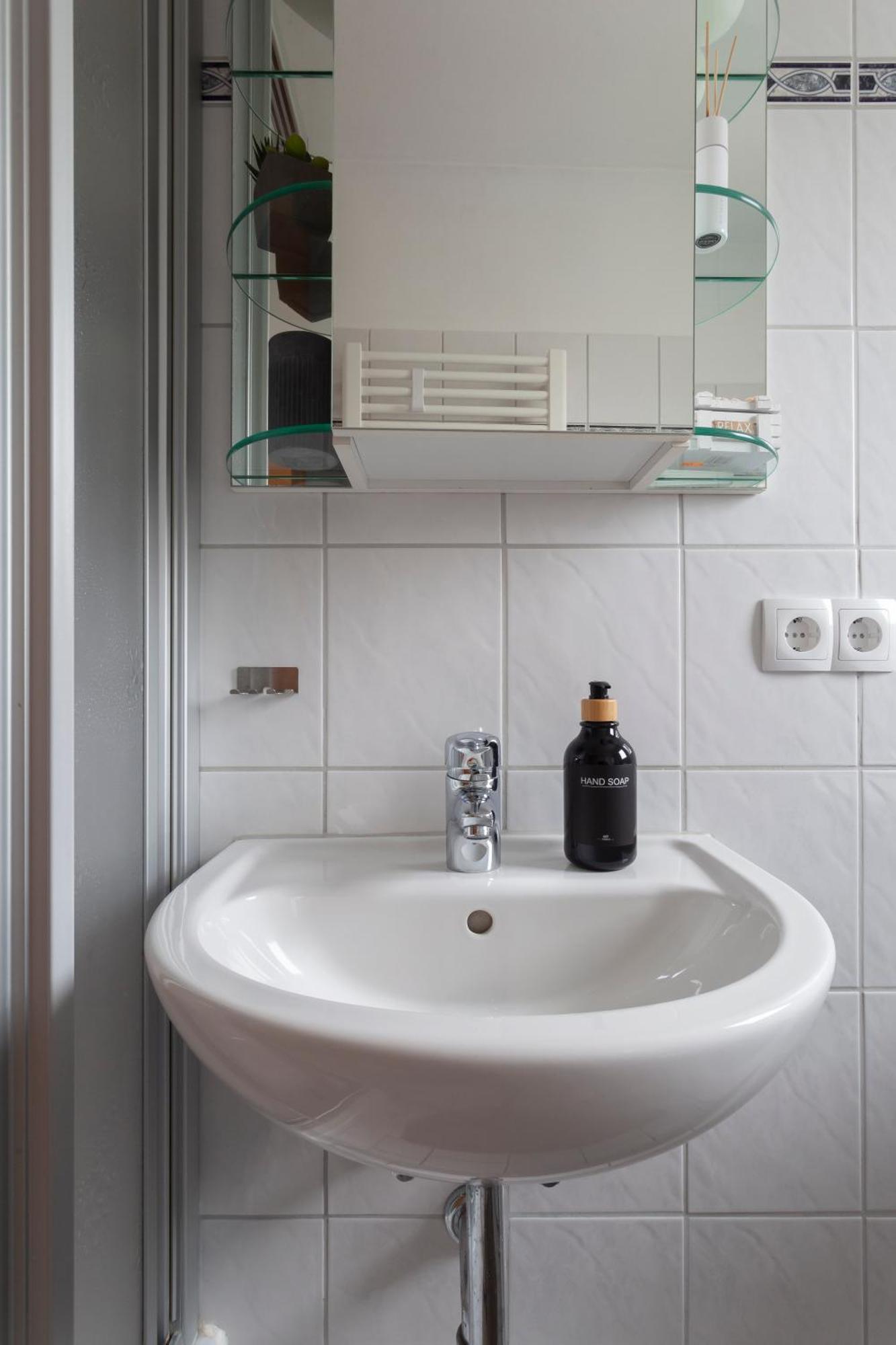Exclusive 2-Room-City-Apartment - Contactless Check-In ハノーファー エクステリア 写真